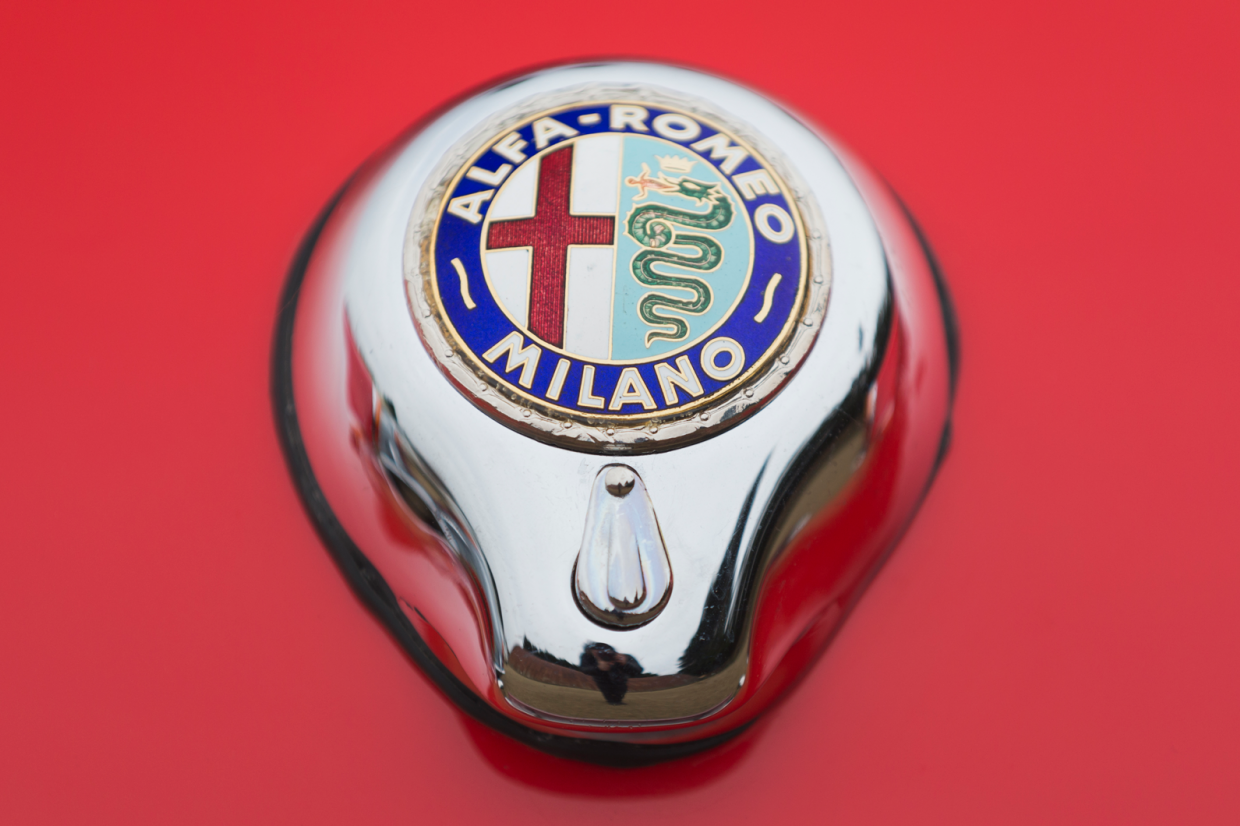 Pretty little things: Alfa Romeo Giulia Spider Veloce vs Fiat-Osca 1500S Cabriolet